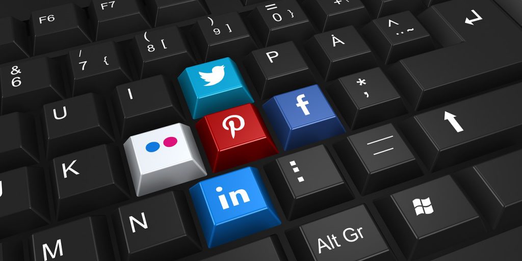 social media buttons